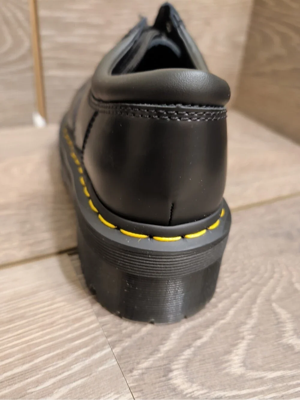 DR. MARTENS 8053 Quad Smooth Leather Platform Shoes Unisex Size M7/W8
